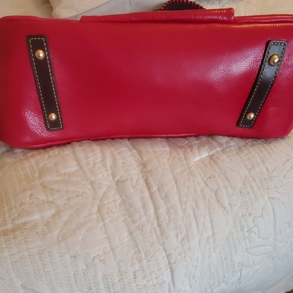 Red bag - Picture 3 of 3